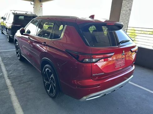 Used 2022 Mitsubishi Outlander SEL AWD/4WD image 2