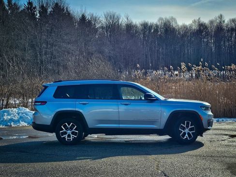 Certified 2024 Jeep Grand Cherokee L Limited image 2