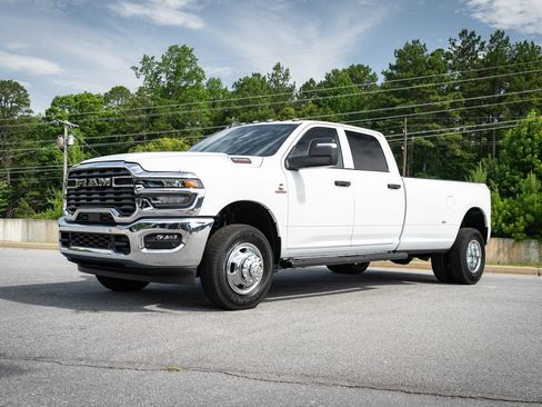New 2026 RAM 3500 Tradesman AWD/4WD image 3