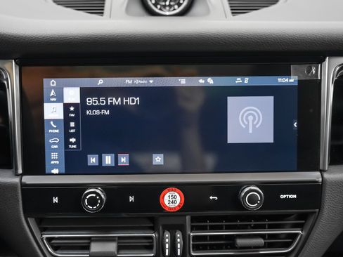 Used 2025 Porsche Macan S image 23