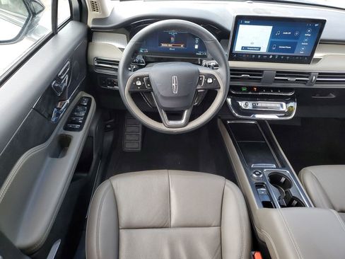 Certified 2023 Lincoln Corsair Reserve image 15