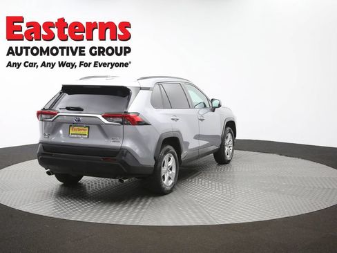 Used 2021 Toyota RAV4 XLE w/ XLE Grade Weather Package AWD/4WD image 41