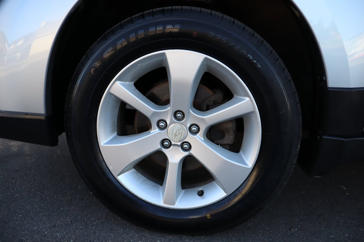 Used 2013 Subaru Outback 2.5i Premium AWD/4WD image 40