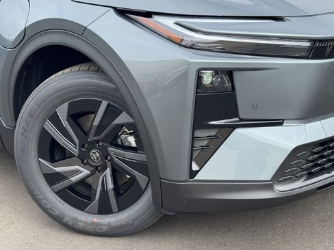 New 2026 Toyota C-HR AWD/4WD image 10