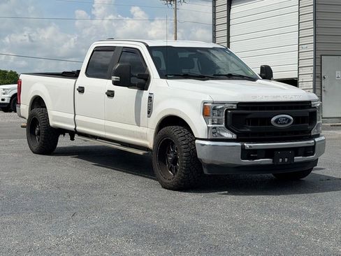 Used 2020 Ford F250 XL w/ Power Equipment Group RWD image 2