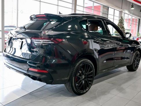 Used 2022 Maserati Levante GT image 5