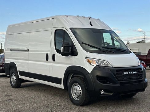 New 2026 RAM ProMaster 2500 w/ Convenience Group image 1