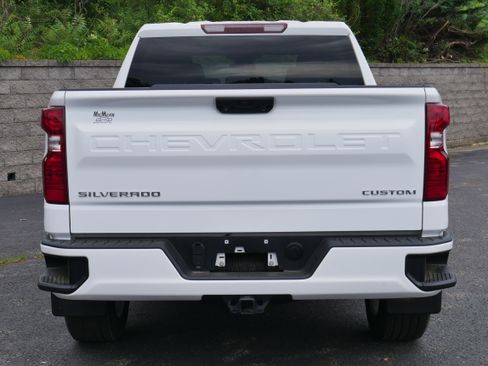 Certified 2023 Chevrolet Silverado 1500 Custom AWD/4WD image 5