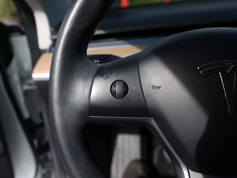 Used 2018 Tesla Model 3 Long Range image 25