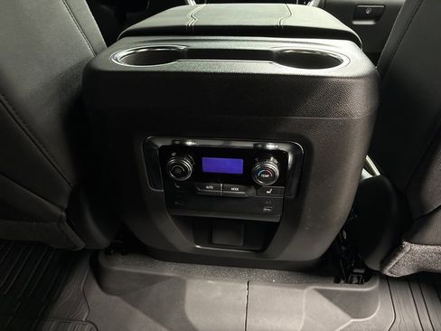 New 2026 GMC Yukon Elevation image 14