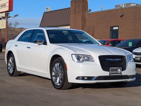 Used 2020 Chrysler 300 Limited image 6
