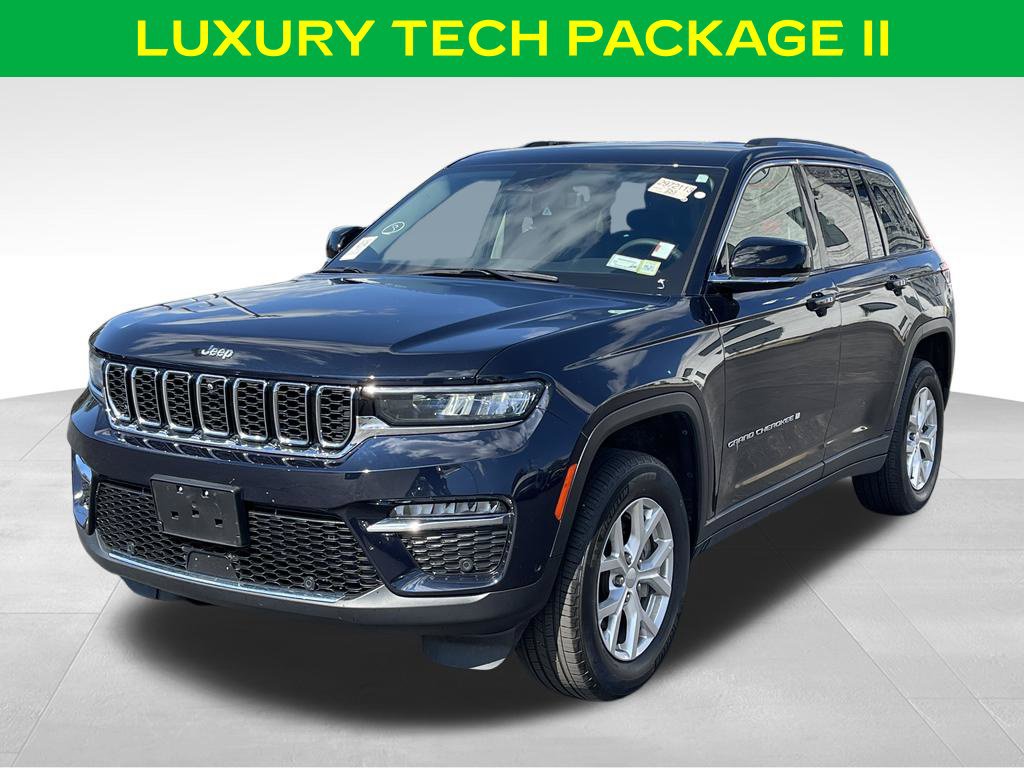 Used 2023 Jeep Grand Cherokee Limited w/ Luxury Tech Group II AWD/4WD image 3