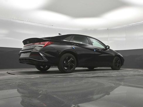 New 2026 Hyundai Elantra SEL Sport FWD image 39