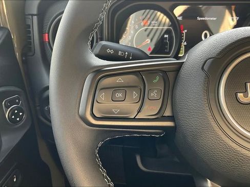 New 2025 Jeep Wrangler Unlimited Rubicon image 17