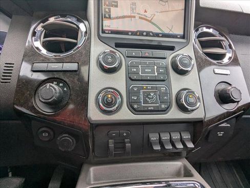 Used 2016 Ford F450 Platinum w/ FX4 Off Road Package image 15