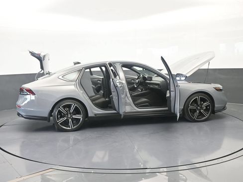 Used 2024 Honda Accord Sport image 75