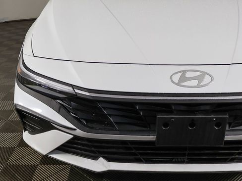 Used 2025 Hyundai Elantra Sport w/ Cargo Package FWD image 12