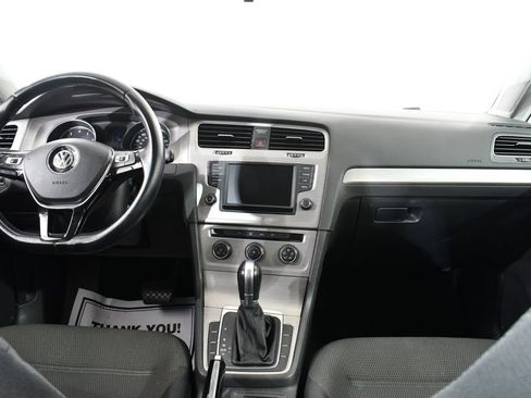 Used 2017 Volkswagen Golf S FWD image 7