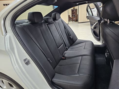Used 2015 BMW 320i Sedan image 22