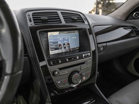 Used 2010 Jaguar XK Convertible image 25