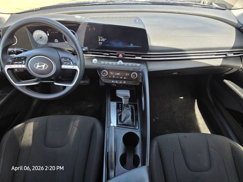 Used 2024 Hyundai Elantra SEL FWD image 8