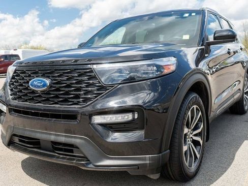 Used 2022 Ford Explorer ST-Line w/ Class IV Trailer Tow Package AWD/4WD image 2