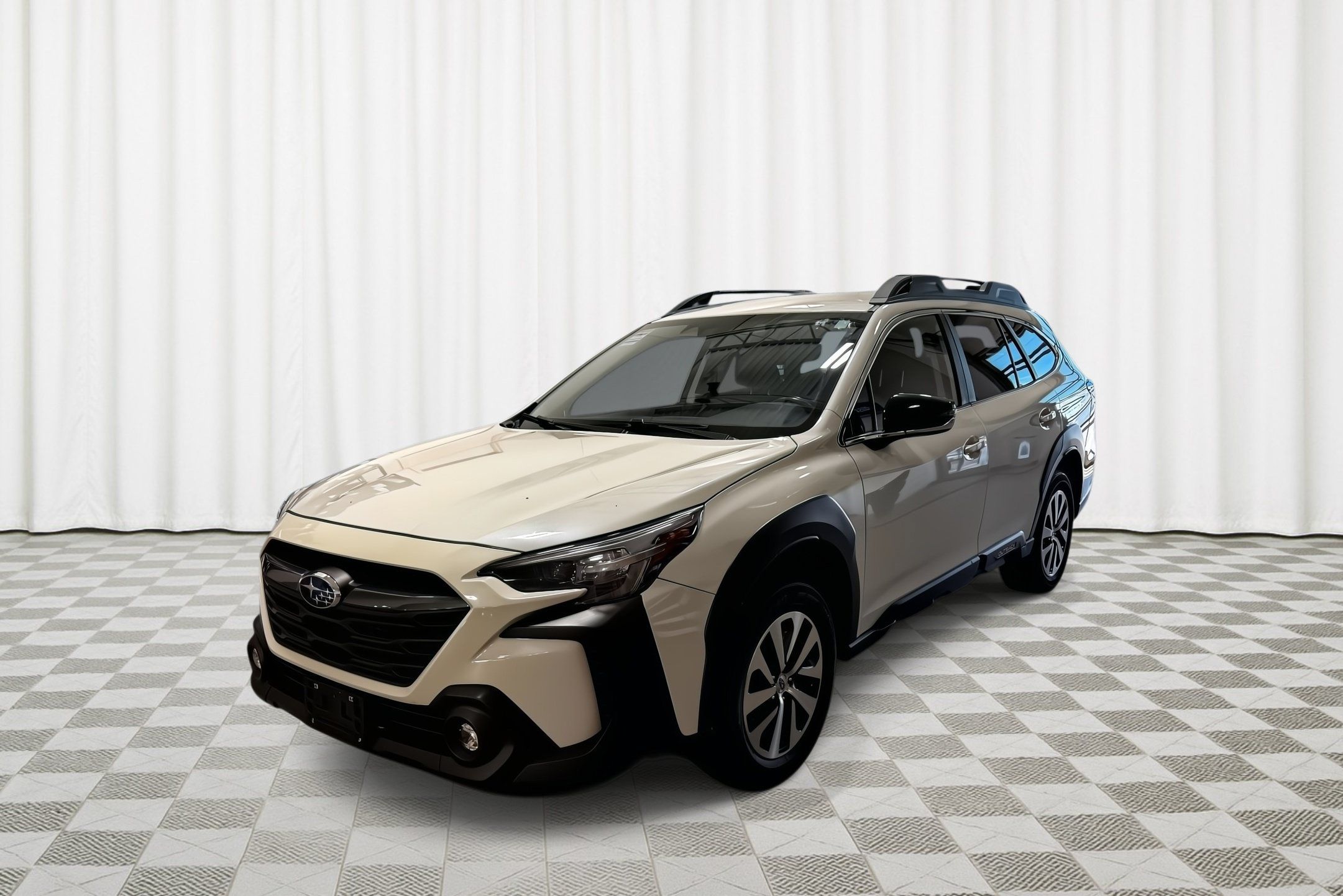 Used 2023 Subaru Outback Premium AWD/4WD image 3