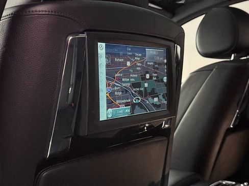 Used 2014 Rolls-Royce Ghost image 32