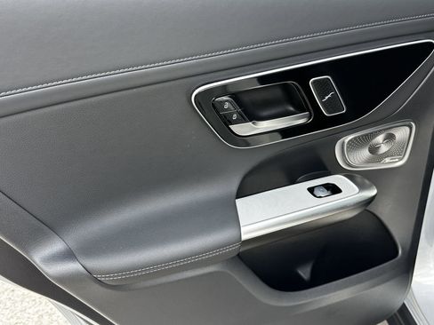 Certified 2024 Mercedes-Benz GLC 300 image 25