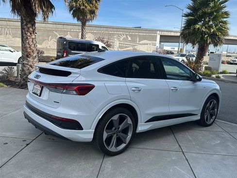 Used 2025 Audi Q4 e-tron Premium Plus w/ Premium Plus image 6