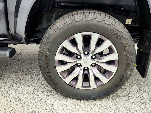 Used 2023 Toyota Tacoma Limited AWD/4WD image 9