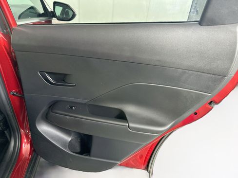 Used 2025 Hyundai Kona SEL FWD image 29