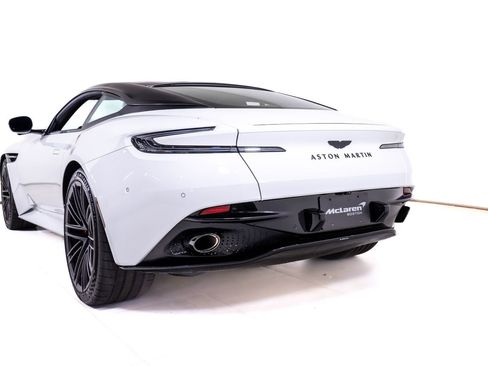 Used 2025 Aston Martin DB12 Coupe RWD image 10