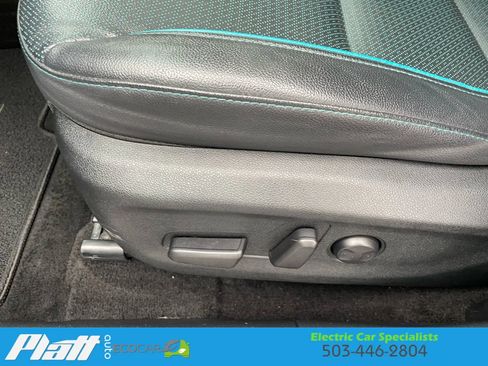 Used 2020 Kia Niro EX Premium image 22