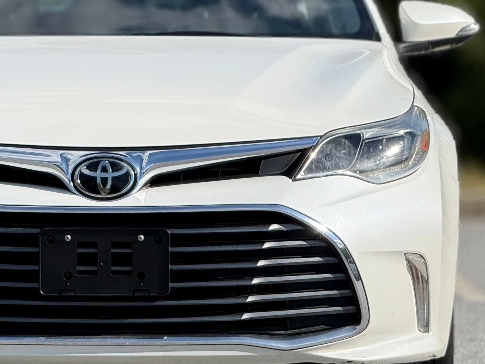 Used 2016 Toyota Avalon Limited w/ Toyota Safety Sense Package FWD image 15