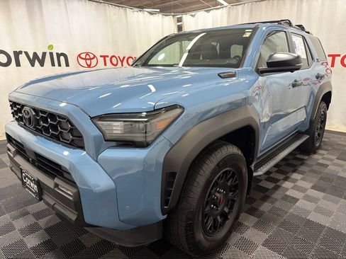 Used 2025 Toyota 4Runner TRD Off-Road Premium AWD/4WD image 3