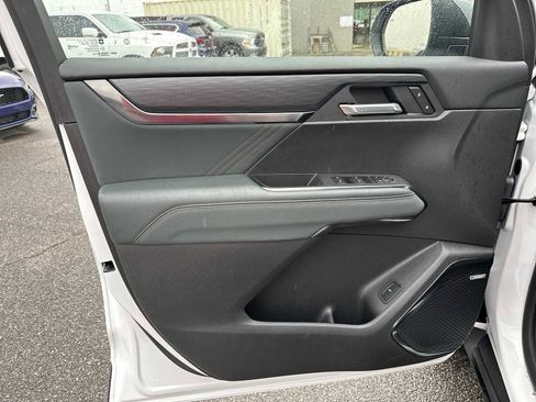 Used 2025 GMC Acadia AT4 w/ LPO, Floor Liner Package AWD/4WD image 15