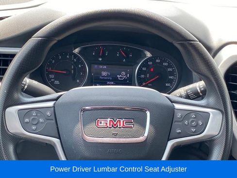 Certified 2023 GMC Acadia SLE w/ Driver Convenience Package FWD image 8