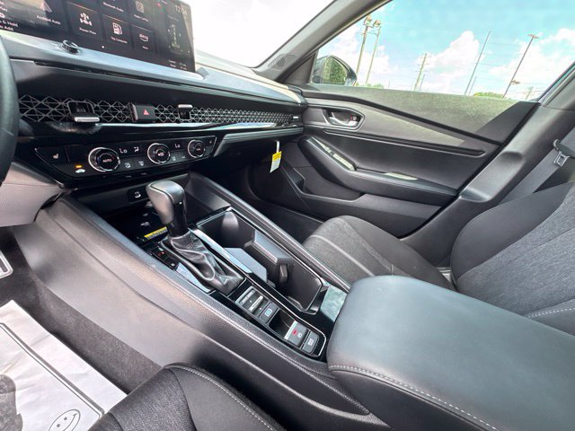 Used 2025 Honda Accord Sport image 17