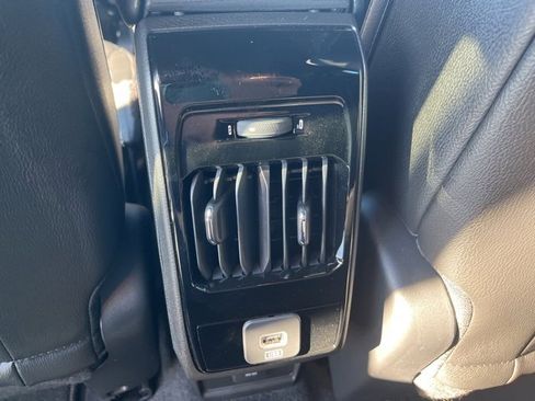 New 2026 Jeep Compass Latitude image 16