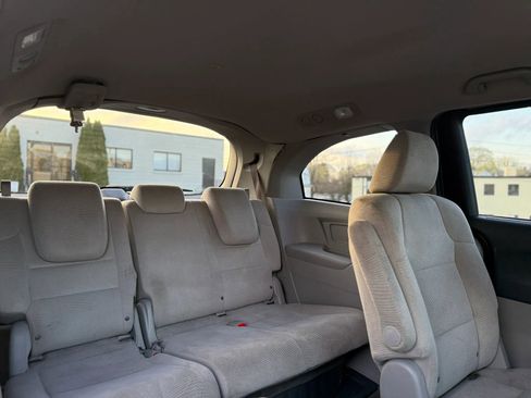 Used 2013 Honda Odyssey LX image 18