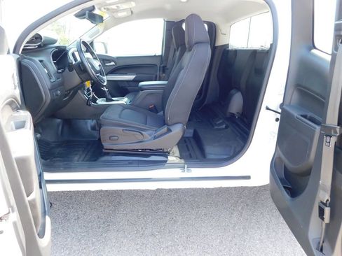 Used 2022 Chevrolet Colorado LT w/ Fleet Safety Package image 14