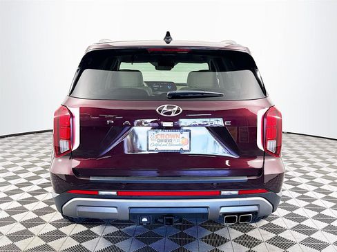 Used 2024 Hyundai Palisade Limited image 6