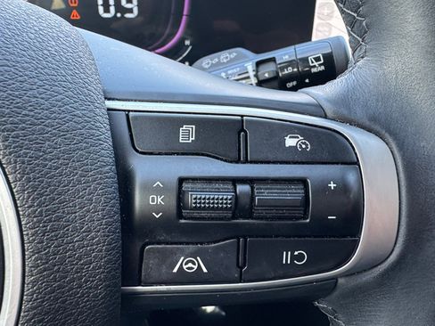 Used 2024 Kia Sportage EX image 19