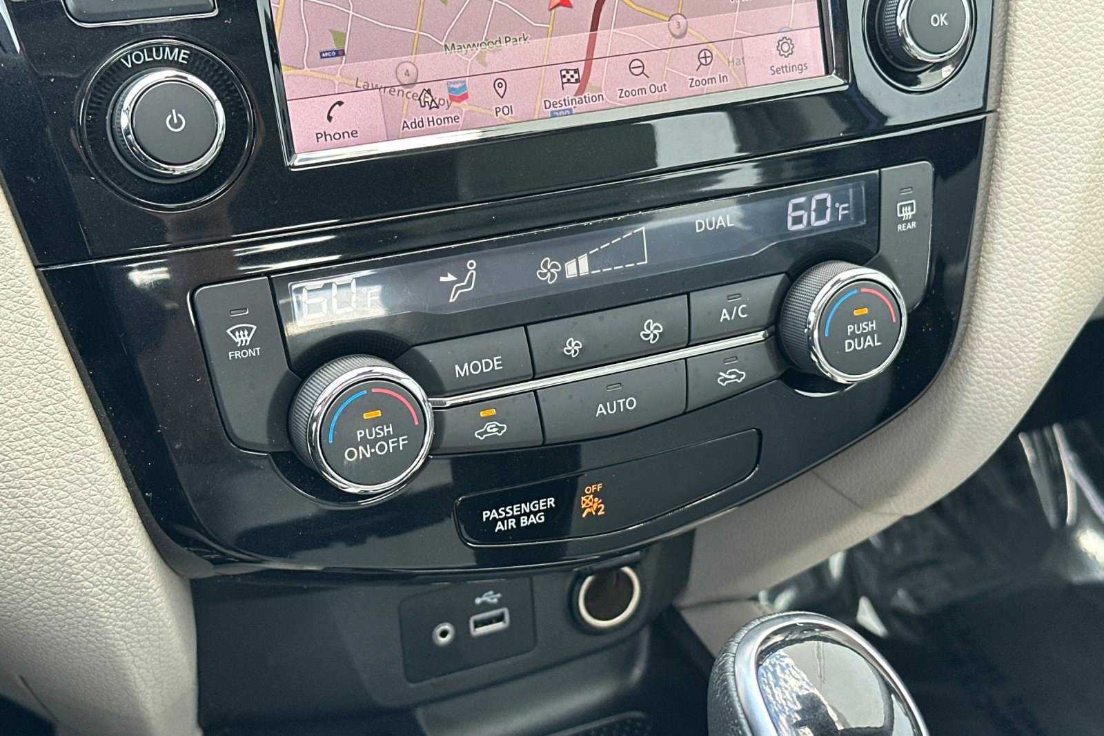 Used 2019 Nissan Rogue Sport SL w/ Premium Package FWD image 18