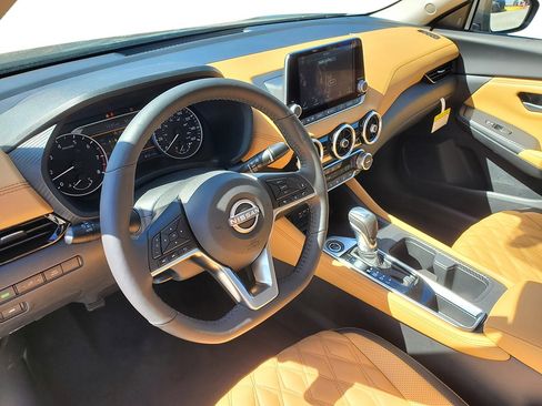 New 2025 Nissan Sentra SV w/ SV Premium Package image 18