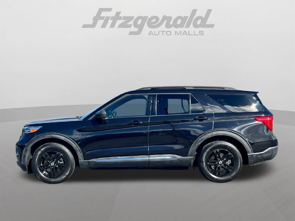 Used 2020 Ford Explorer XLT w/ Equipment Group 202A AWD/4WD image 14
