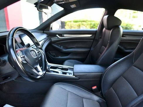 Used 2020 Honda Accord Sport image 7