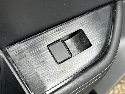 New 2026 Nissan Rogue SV AWD/4WD image 30