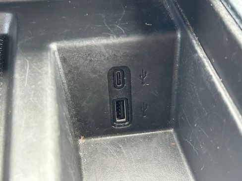 Used 2025 GMC Acadia Elevation FWD image 31